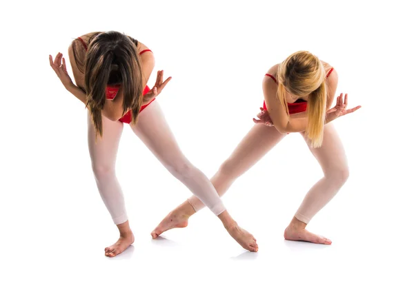 Két lány balett táncol az elszigetelt háttér — Stock Fotó