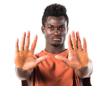 Dur işareti yapma yakışıklı zenci