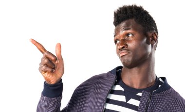 Siyah adam yukarı dönük