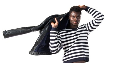 Siyah adamla yakışıklı deri ceket