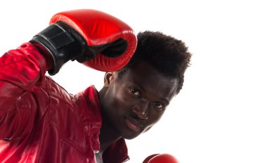 Boks eldivenleri ile siyah adam
