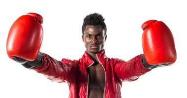 Boks eldivenleri ile siyah adam