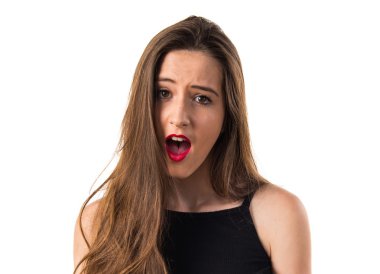 Genç kız izole arka plan üzerinde