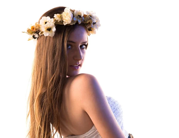 Çiçeklerin taç kadınla modeli — Stok fotoğraf