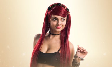 Genç Kızıl saçlı kız poz