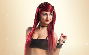 Genç Kızıl saçlı kız poz