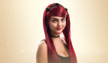 Genç Kızıl saçlı kız poz