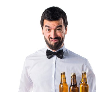 Yıkık garson Cebindeki para arıyor