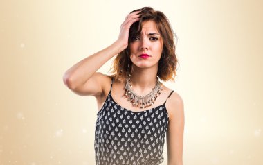 Genç ve güzel esmer kız