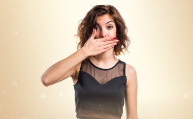 kadının ağzına kapsayan