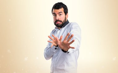 Hiçbir hareketi yapan erkek