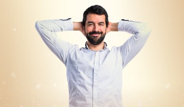 Adam kendisiyle gurur