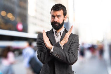 Hiçbir hareketi yapan erkek