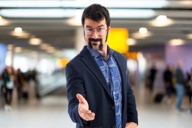 Bir anlaşma yapmadan vintage genç adam 