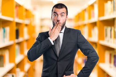 İşadamı sürpriz jest yapıyor