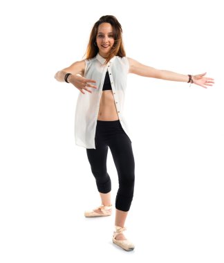 Sevimli kadın stüdyoda poz