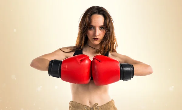 Lány bokszkesztyűvel — Stock Fotó
