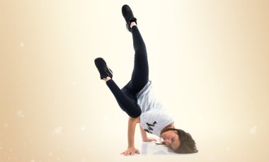 Güzel kız kentsel dansçı