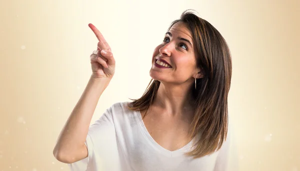 Chica joven posando en el estudio — Foto de Stock