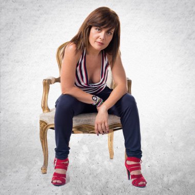 Vintage koltuk modeli kadınla