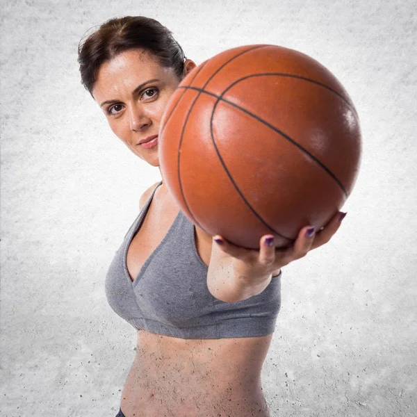 Kobieta Sport gry w koszykówkę — Zdjęcie stockowe
