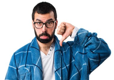 Sabahlık kötü sinyal yapıyor adam