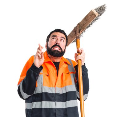 Çöp Adam parmaklarıyla geçiş