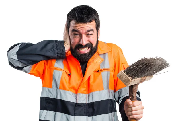 Homem do lixo a tapar os ouvidos — Fotografia de Stock