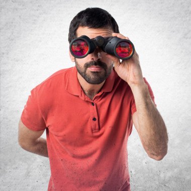 Dürbün ile yakışıklı adam