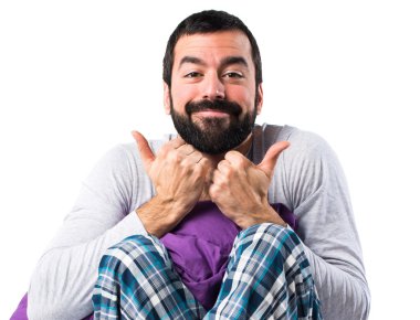 Erkek pijama başparmak ile