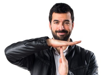 Erkek deri ceket zaman aşımı jest yapma ile