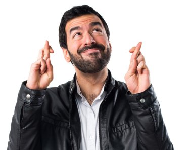 Erkek deri ceket parmaklarıyla kapısı ile