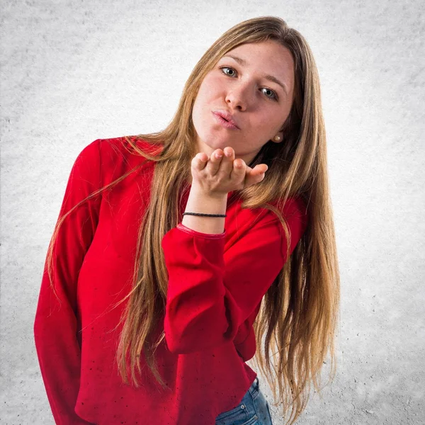 Woman sending a kiss — Stock Photo, Image