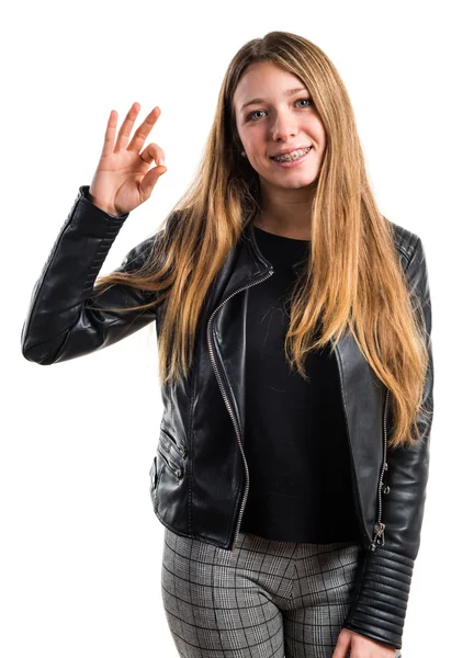 Teen girl making OK sign — Stock Photo, Image