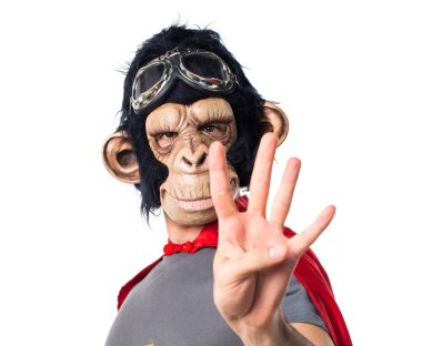 Süper kahraman maymun adam dört sayma