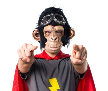 Süper kahraman maymun adam önüne işaret