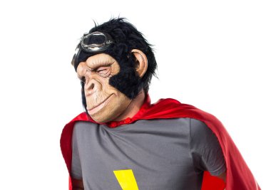 Süper kahraman maymun adam omuz ağrısı ile