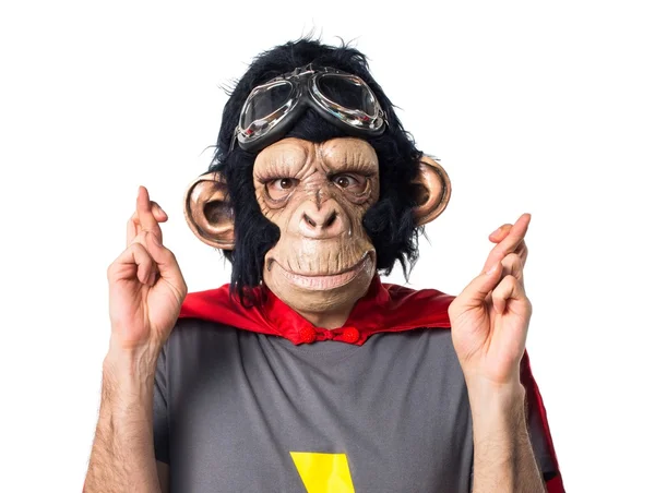 Superhrdina opičí muž s jeho prsty, přejezd — Stock fotografie