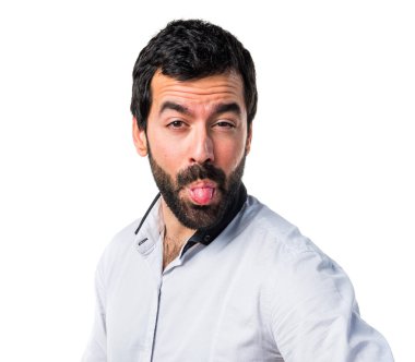 Bir şaka yapan erkek