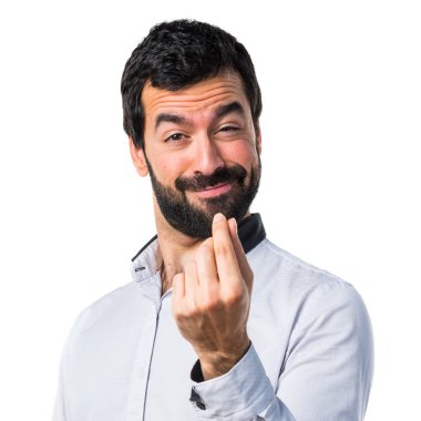 Bir para hareketi yapan erkek