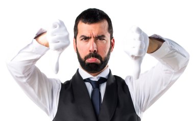 Lüks garson kötü sinyal yapıyor