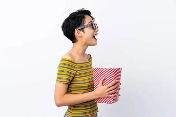 Junge Asiatische Mädchen Mit Brille Und Einem Großen Eimer Popcorn — Stockfoto