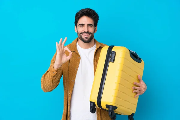 Jonge Knappe Man Met Baard Geïsoleerde Blauwe Achtergrond Vakantie Met — Stockfoto