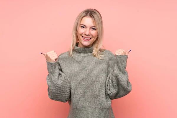 Young Blonde Russian Woman Isolated Pink Background Thumbs Gesture Smiling — Stock Photo, Image