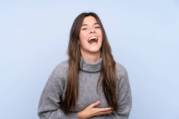 Teenager Brazilian Girl Isolated Blue Background Smiling Lot — Stock Photo, Image