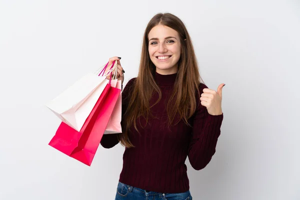 Mujer Joven Sobre Fondo Blanco Aislado Sosteniendo Bolsas Compras Con —  Fotos de Stock