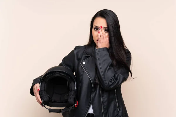 Jong Colombiaans Meisje Met Een Motorfiets Helm Geïsoleerde Achtergrond Bedekken — Stockfoto