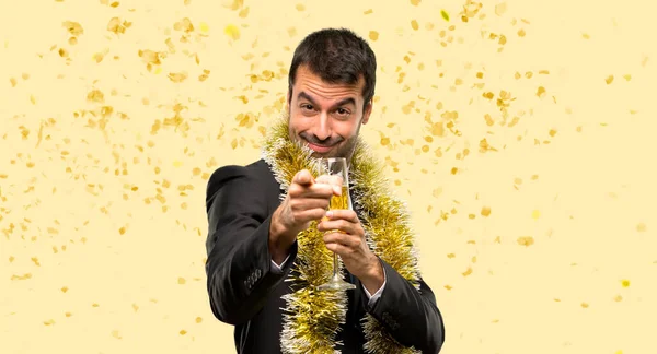 Homem Com Champanhe Celebrando Novos Pontos Ano Dedo Você Com — Fotografia de Stock