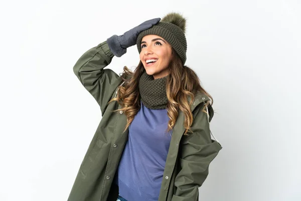 Menina Com Chapéu Inverno Isolado Fundo Branco Sorrindo Muito — Fotografia de Stock