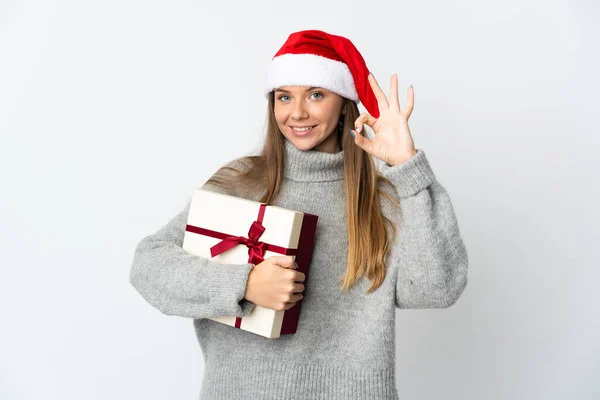 Mujer Litio Con Sombrero Navidad Sosteniendo Regalos Aislados Sobre Fondo —  Fotos de Stock